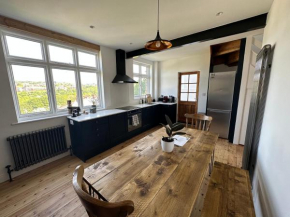 Stylish Unique 3 Bedroom House Hastings